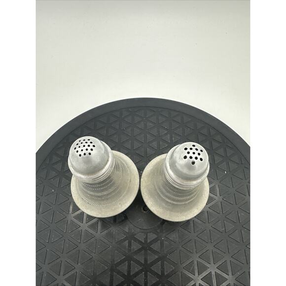 Vintage 1950’s Atomic Light Bulb Shaped Aluminum & Glass Salt & Pepper Shakers - Picture 3 of 5